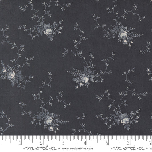 Breathtaking Blues Midnight Quilting Fabric 44402 15