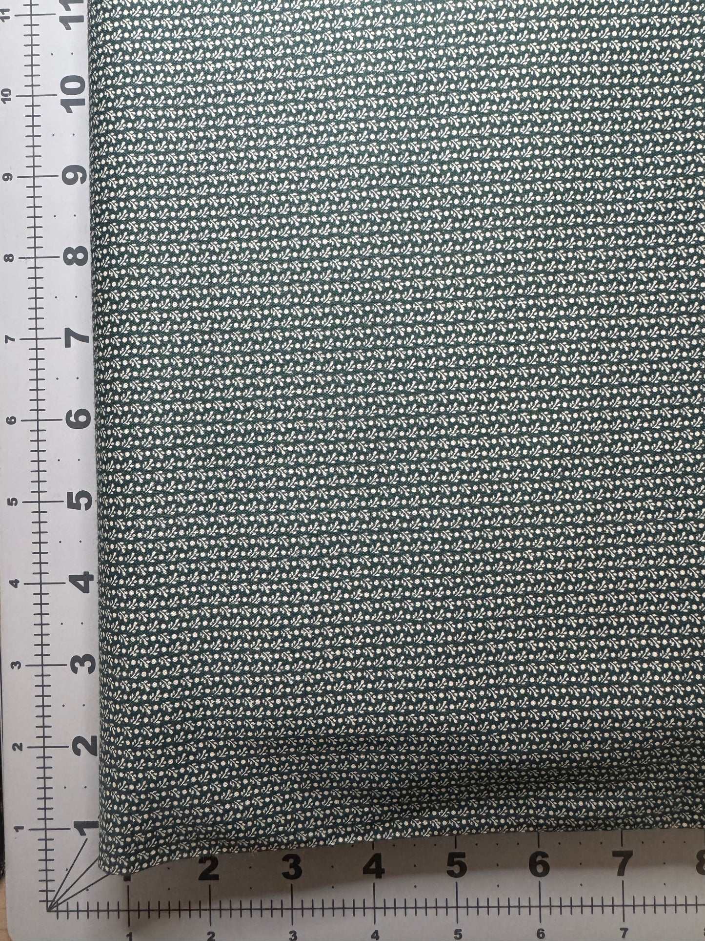 Vintage Fabric - Green Lined Floral