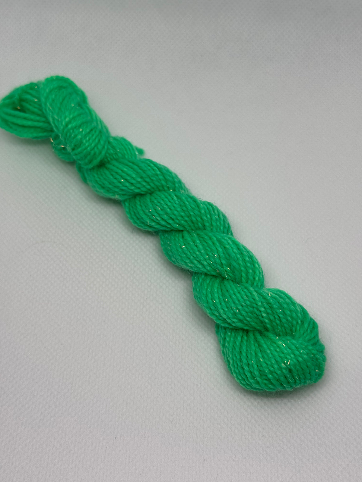 Sparkle (75% Wool, 15% Nylon, 10% Sparkle, 13 + 18 mesh) Habernashery Hand Dyed Needlepoint Thread
