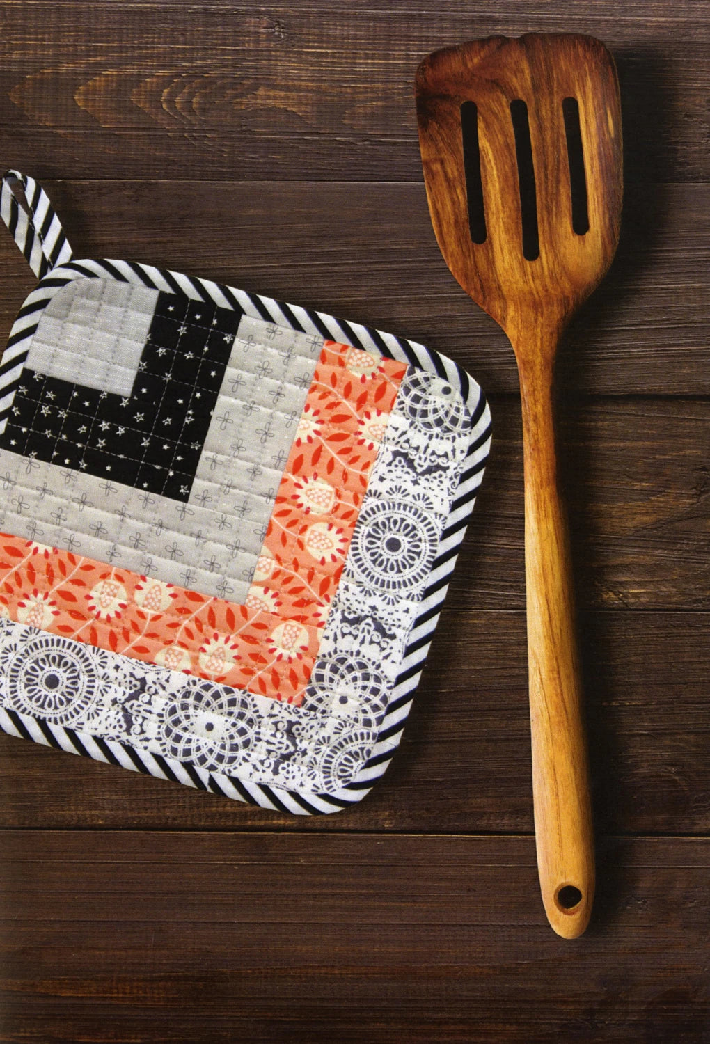 Quilt It, Crochet It!: Sew and Stitch 14 Colorful Designs
